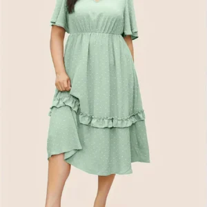 elegant dress with pockets and a mint green color