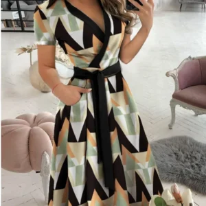 Colorful Summer Shirt Dress – Vintage-Inspired Style