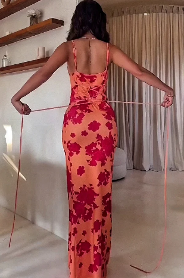Wholesale Sexy Backless Lace-Up Printed Halter Dresses Summer - Image 3