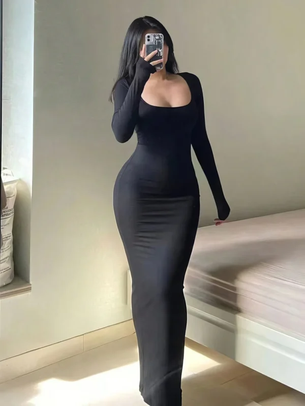 Solid Scoop Neck Long Sleeve Bodycon Dress